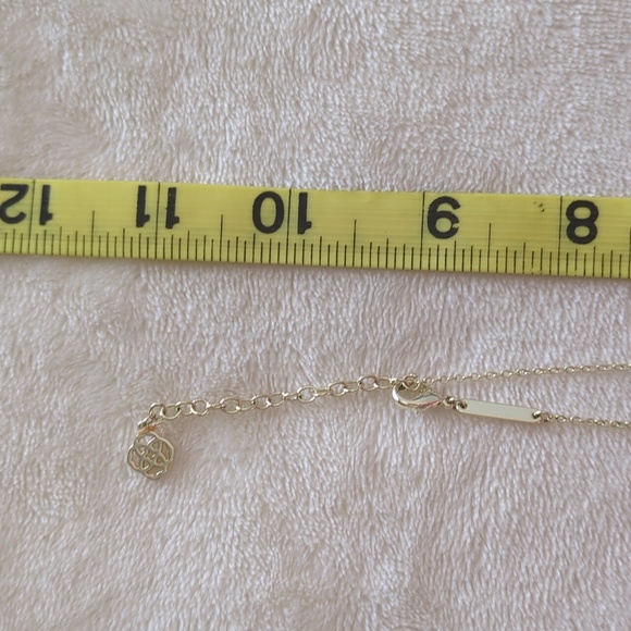 Kendra Scott Isla White Iridescent Gold Necklace - Picture 10 of 14
